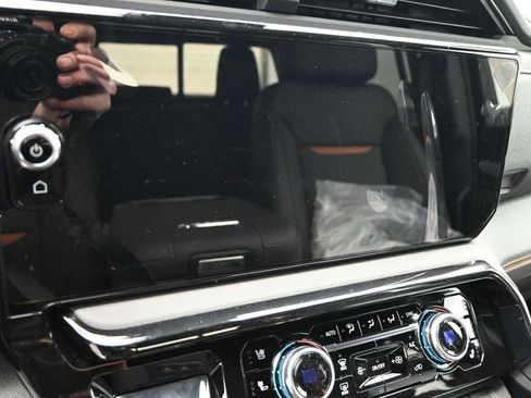 New 2026 GMC Sierra 2500 AT4 w/ AT4 Premium Plus Package image 16