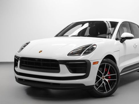 Used 2022 Porsche Macan S AWD/4WD image 7
