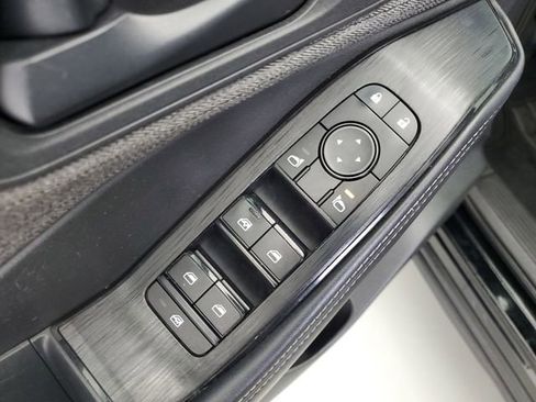 Used 2021 Nissan Rogue S image 19