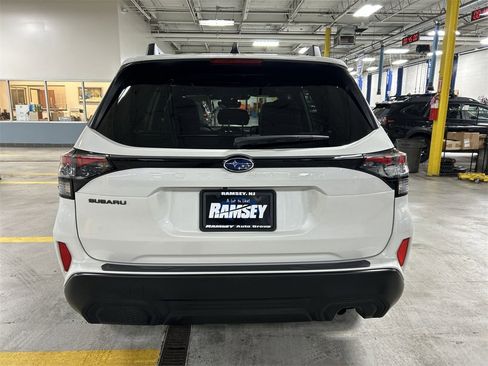 Certified 2025 Subaru Forester Premium image 7