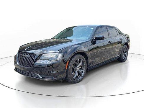Used 2023 Chrysler 300 Touring w/ Sport Appearance Package image 2