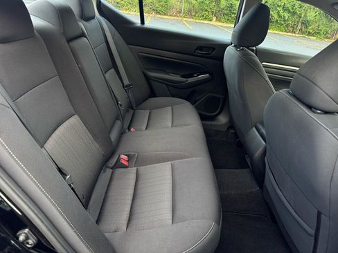 Used 2023 Nissan Altima 2.5 SV w/ SV Premium Package FWD image 19