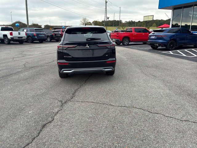 Used 2025 Mitsubishi Outlander SE FWD image 25