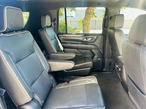 Used 2023 Chevrolet Suburban Premier AWD/4WD image 33