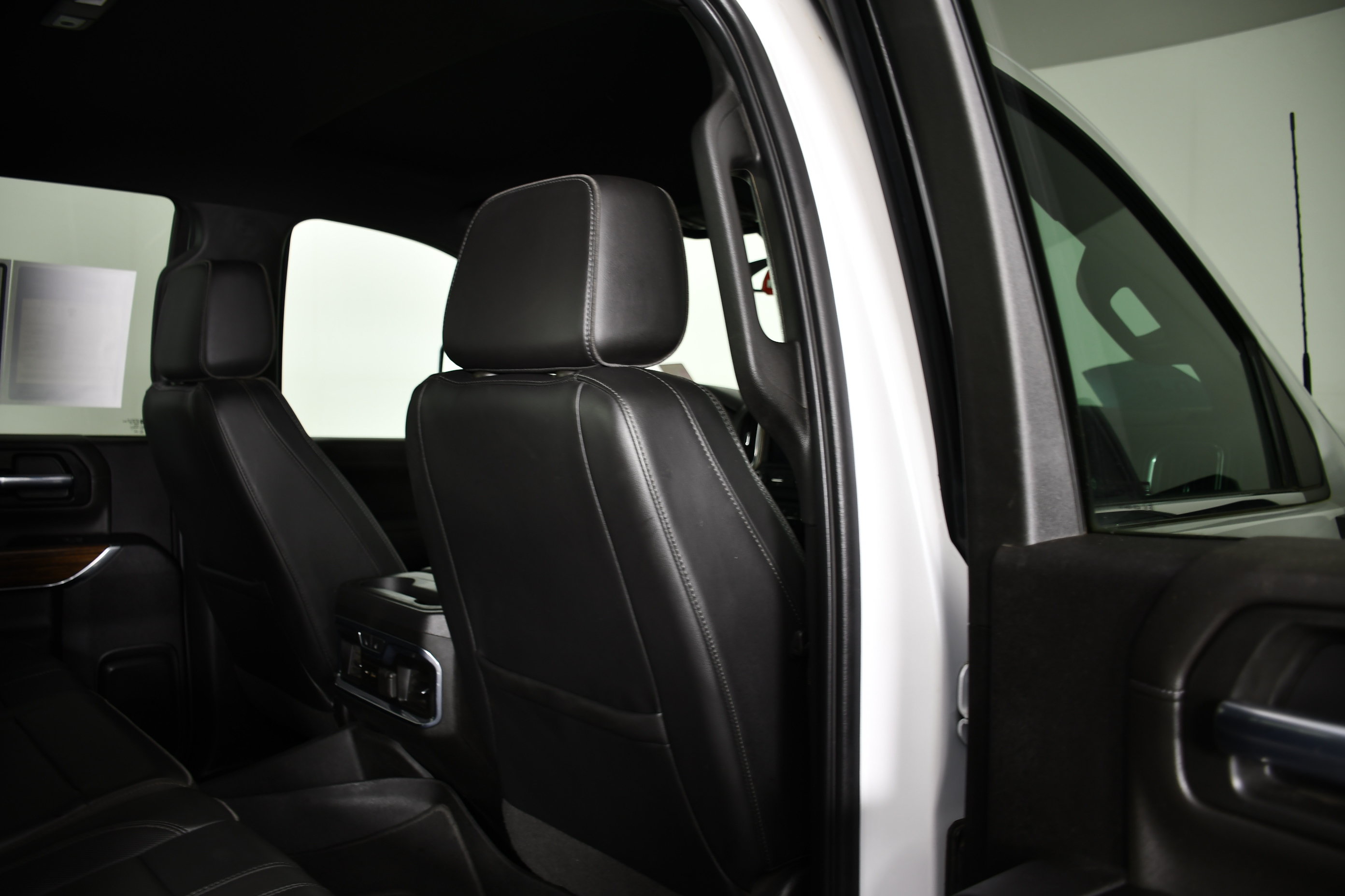 Used 2022 Chevrolet Silverado 3500 High Country w/ Safety Package II AWD/4WD image 47