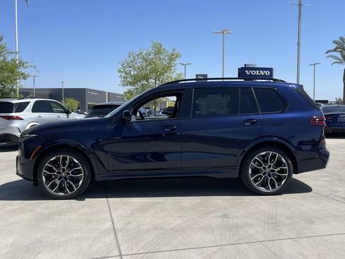 New 2026 BMW X7 M60i image 9