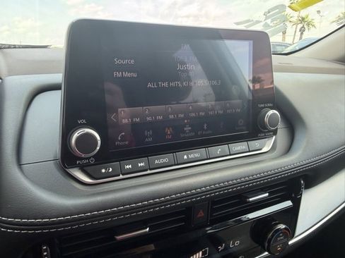 Certified 2023 Nissan Rogue SV image 19