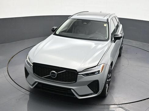 Used 2024 Volvo XC60 B5 Ultimate AWD/4WD image 25