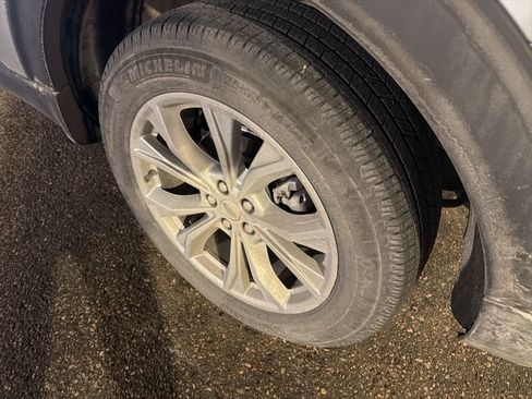 Used 2024 Ford Explorer XLT w/ Equipment Group 202A image 11