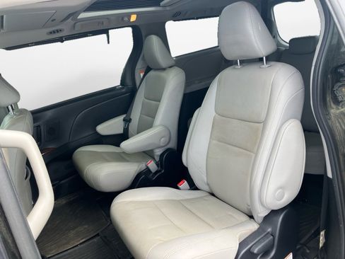Used 2020 Toyota Sienna Limited Premium AWD/4WD image 14