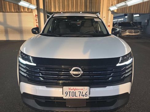 Used 2025 Nissan Kicks S image 6