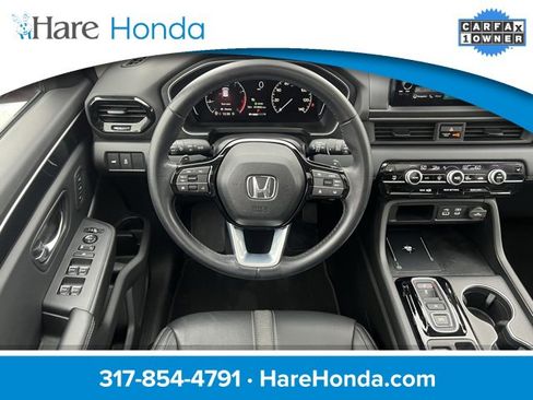 Used 2024 Honda Pilot Touring image 13