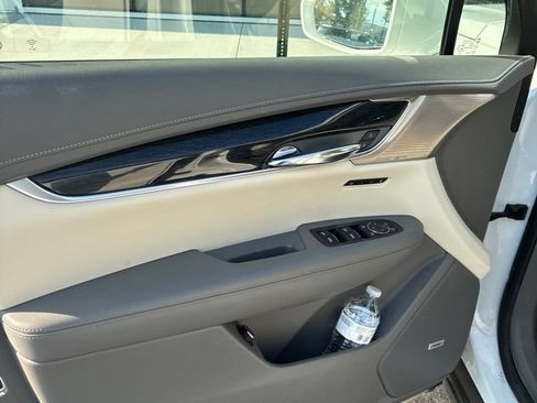 Used 2020 Cadillac XT6 Premium Luxury FWD image 4