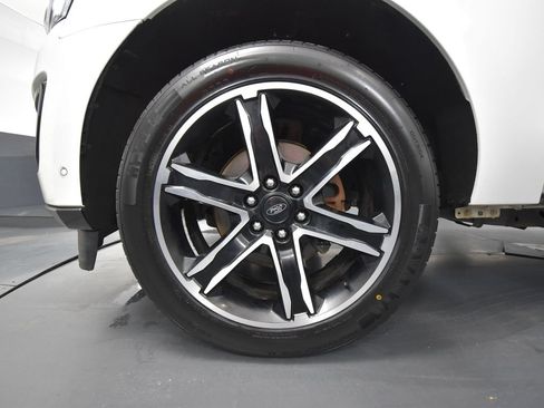 Used 2021 Ford Expedition Max Limited AWD/4WD image 13