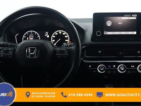 Used 2023 Honda Civic EX image 5