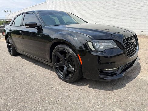 Used 2022 Chrysler 300 S RWD image 8