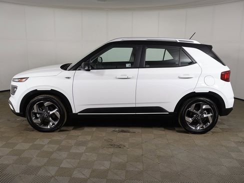 Certified 2025 Hyundai Venue Limited image 12