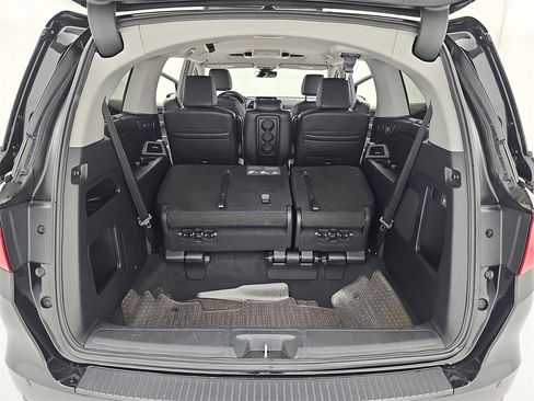Certified 2023 Honda Odyssey Touring image 17