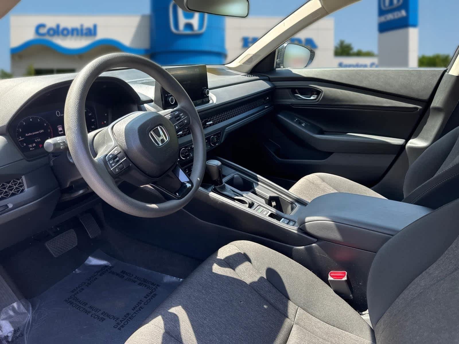 Used 2025 Honda Accord SE image 13