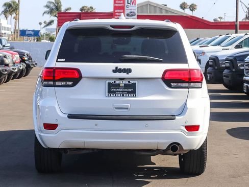 Used 2022 Jeep Grand Cherokee Laredo X RWD image 5