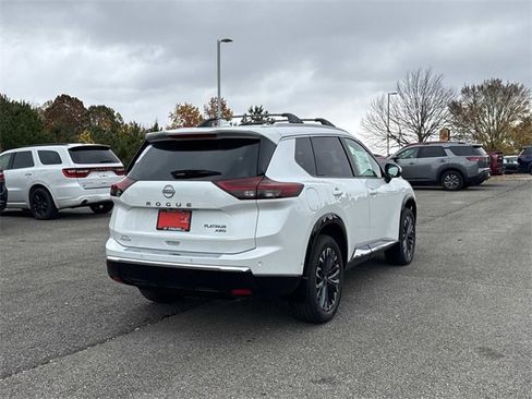 New 2026 Nissan Rogue Platinum w/ Platinum Premium Package image 4