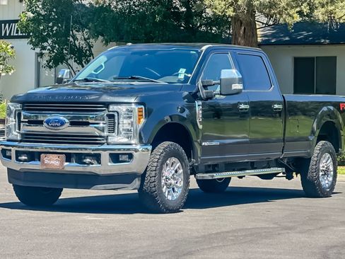 Used 2018 Ford F350 XLT w/ XLT Premium Package AWD/4WD image 9