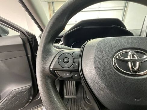 Used 2024 Toyota RAV4 LE AWD/4WD image 7