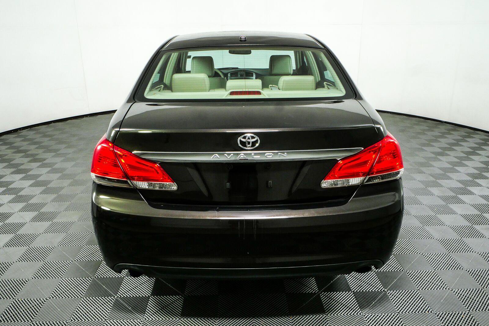 Used 2011 Toyota Avalon FWD image 26