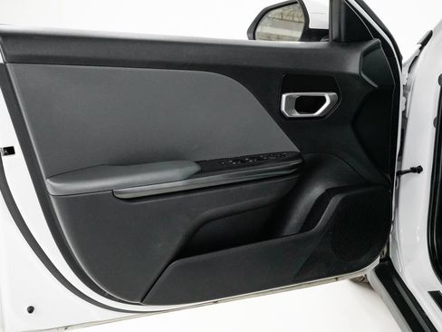 Certified 2025 Kia K4 FWD image 9