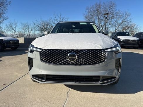 New 2026 Volvo XC90 B6 Ultra image 2