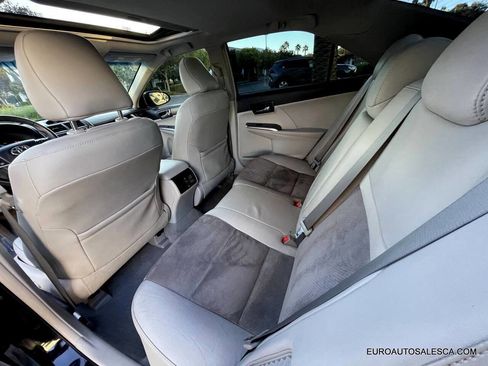 Used 2012 Toyota Camry XLE image 16