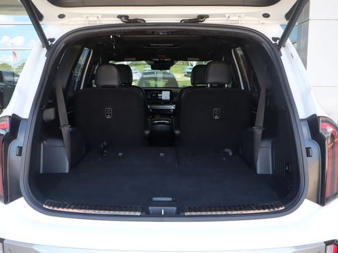 Used 2023 Kia Telluride SX Prestige X-Pro AWD/4WD image 10