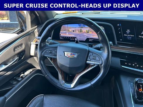 Used 2024 Cadillac Escalade ESV Premium Luxury image 15