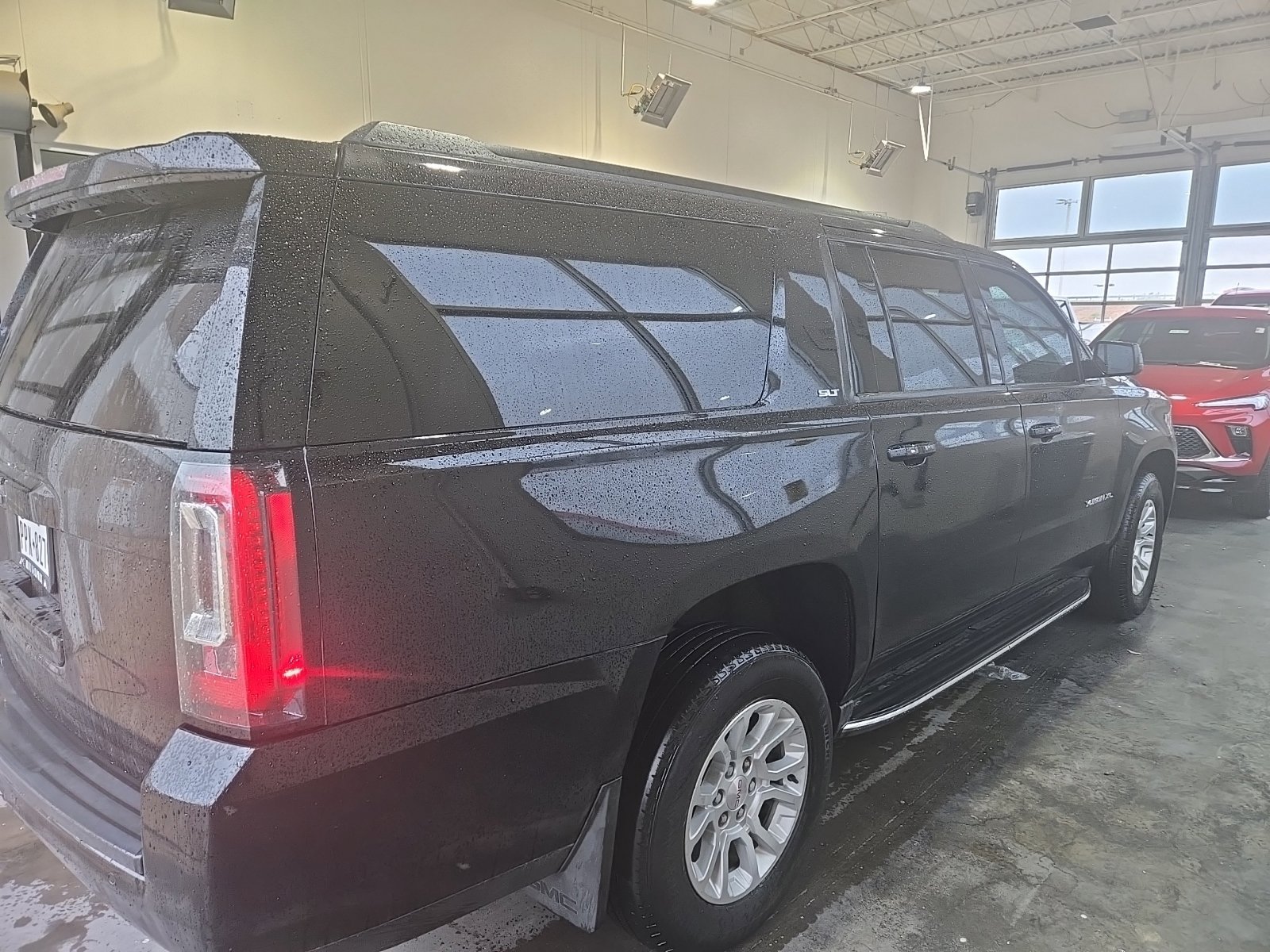 Used 2020 GMC Yukon XL SLT RWD image 6