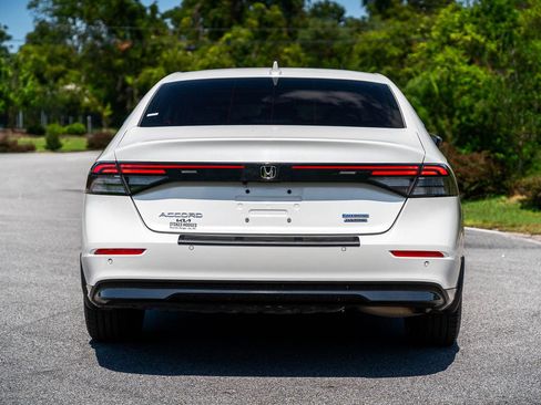 Used 2024 Honda Accord Touring image 6