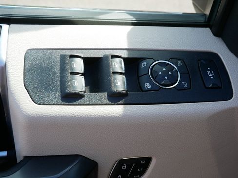 Used 2021 Ford F250 Limited AWD/4WD image 17