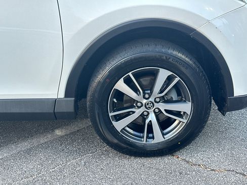 Used 2018 Toyota RAV4 XLE image 12