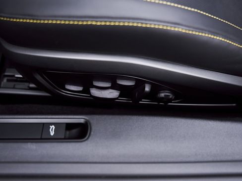 Used 2025 Porsche 911 Turbo S image 36