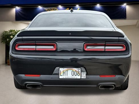 Used 2015 Dodge Challenger R/T Scat Pack w/ Leather Interior Group RWD image 4