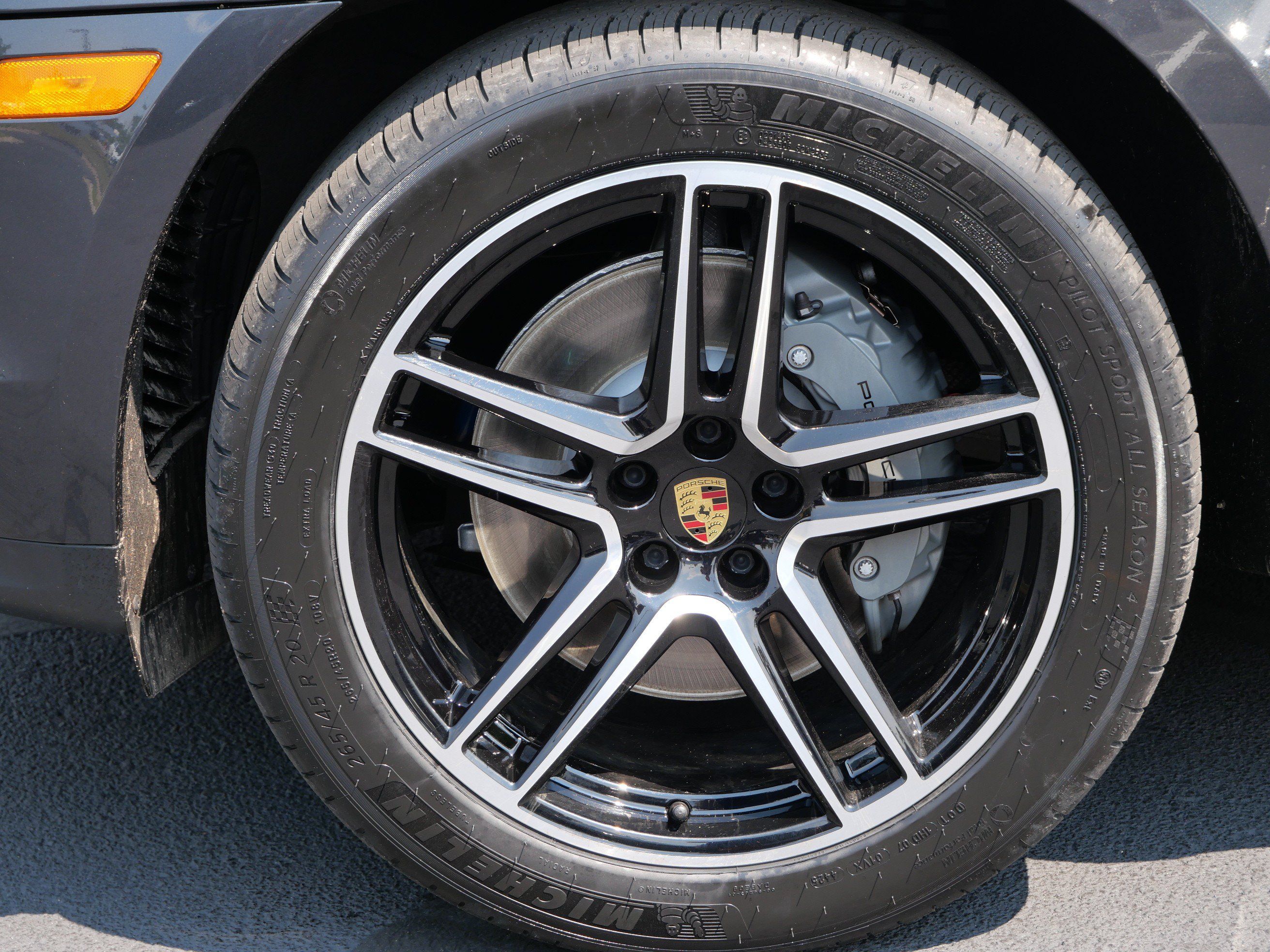Used 2021 Porsche Macan S AWD/4WD image 9