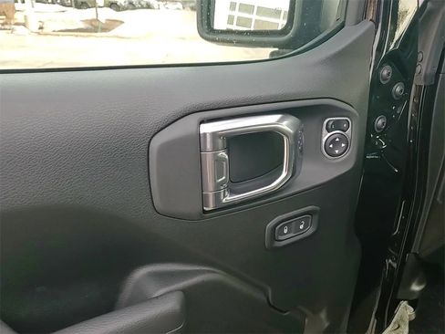 New 2026 Jeep Gladiator Willys image 10