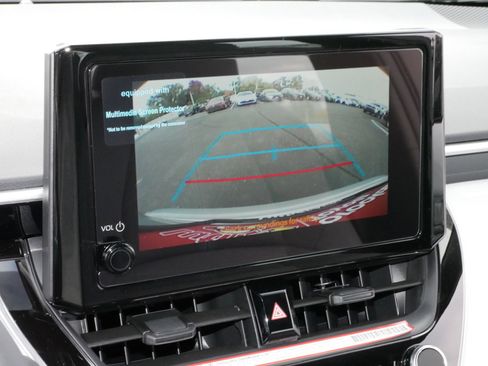 Certified 2025 Toyota Corolla SE image 29