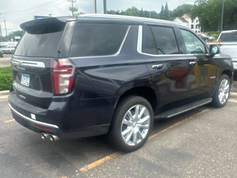Used 2023 Chevrolet Tahoe High Country AWD/4WD image 4