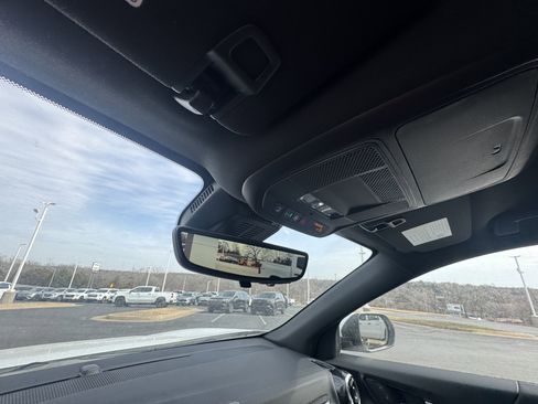 New 2026 Chevrolet Equinox LT w/ Convenience Package II image 21