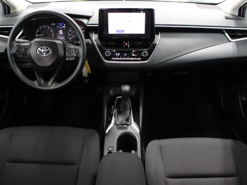 Used 2025 Toyota Corolla LE FWD image 25