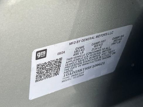 Used 2025 Chevrolet Malibu RS FWD image 38