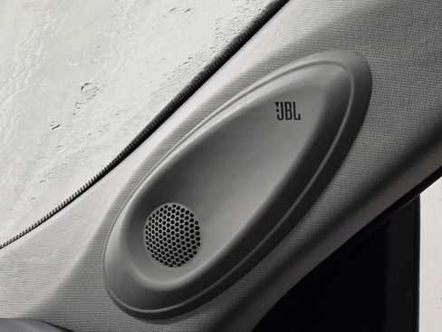 New 2026 Toyota Highlander Platinum image 8