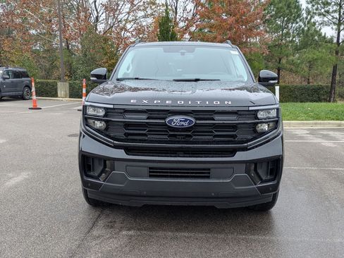New 2025 Ford Expedition Max Active image 9