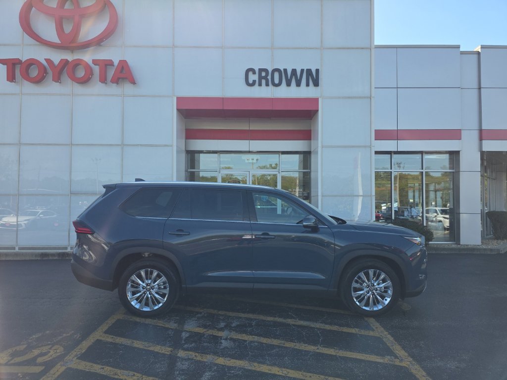 Used 2026 Toyota Grand Highlander AWD image 2