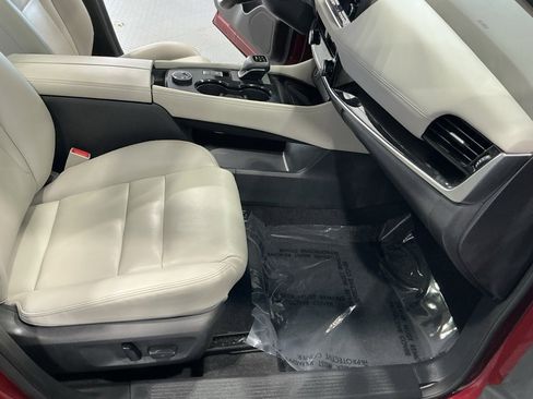 Used 2023 Nissan Rogue SL w/ SL Premium Package image 26